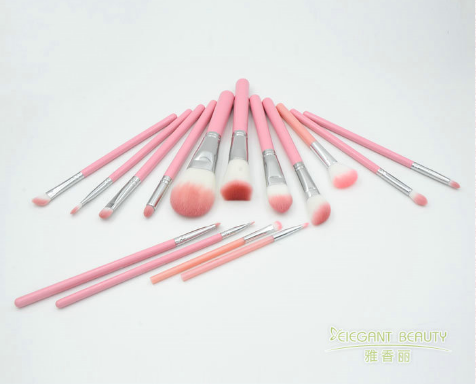 化妝刷能用美妝蛋清洗液洗嗎？